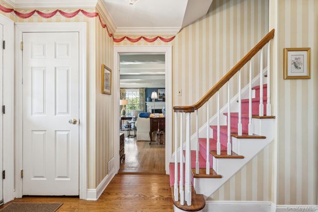 31 Fox Hunt Lane, Cold Spring Harbor, NY 11724