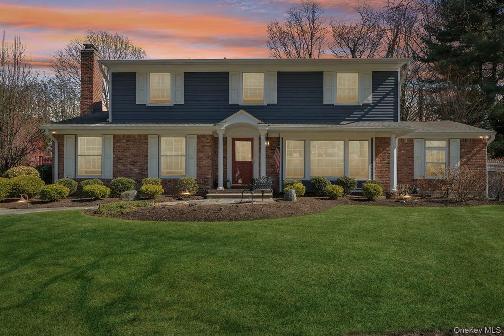 31 Fox Hunt Lane, Cold Spring Harbor, NY 11724