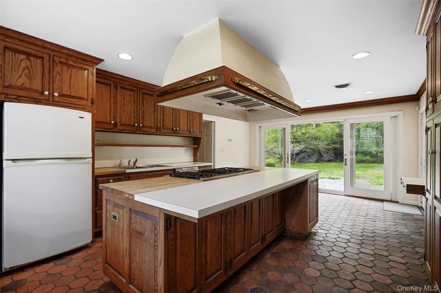 101 Woodlands Road, Harrison, NY 10528