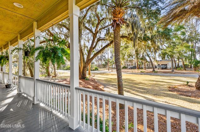 81 Dolphin Point Drive, Beaufort, SC 29907