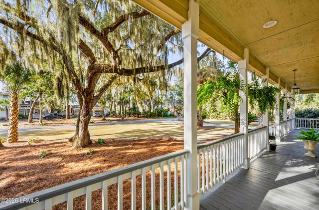 81 Dolphin Point Drive, Beaufort, SC 29907