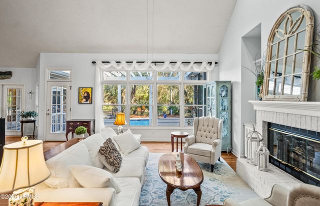 81 Dolphin Point Drive, Beaufort, SC 29907