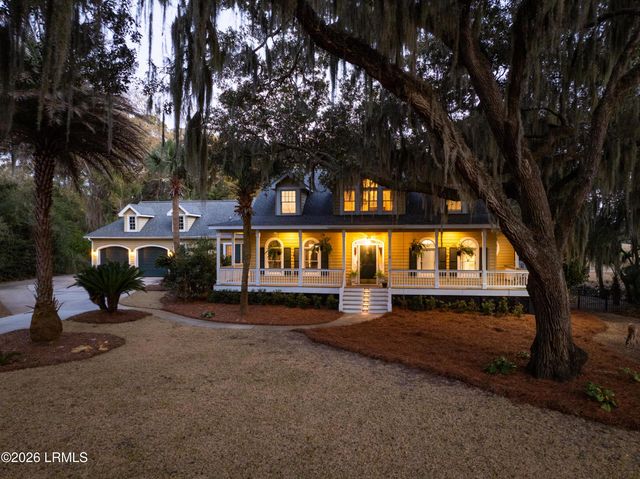 81 Dolphin Point Drive, Beaufort, SC 29907