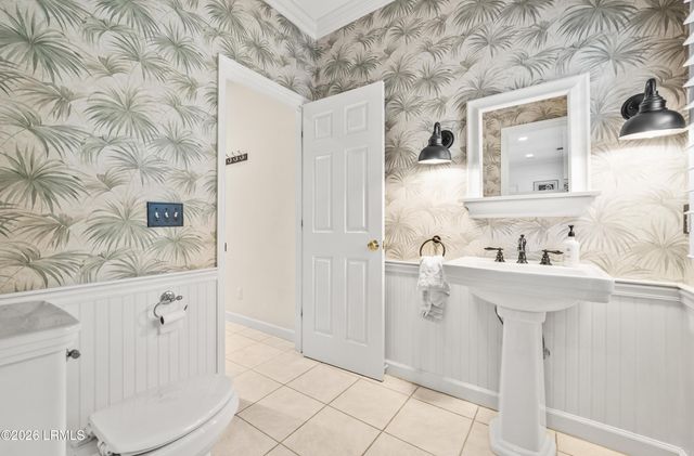 81 Dolphin Point Drive, Beaufort, SC 29907