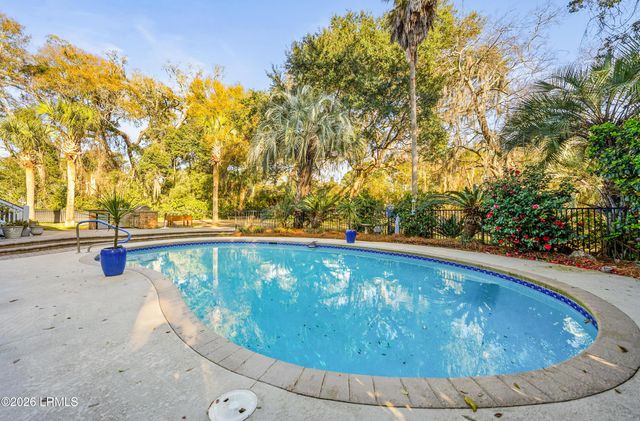 81 Dolphin Point Drive, Beaufort, SC 29907