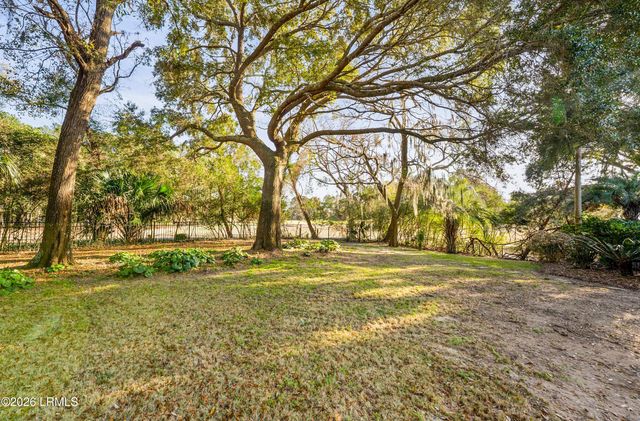 81 Dolphin Point Drive, Beaufort, SC 29907