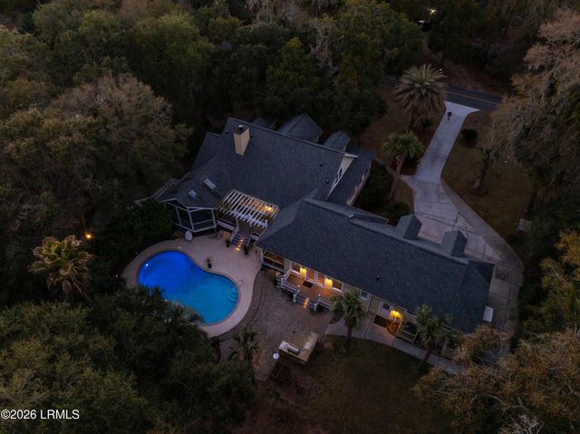 81 Dolphin Point Drive, Beaufort, SC 29907