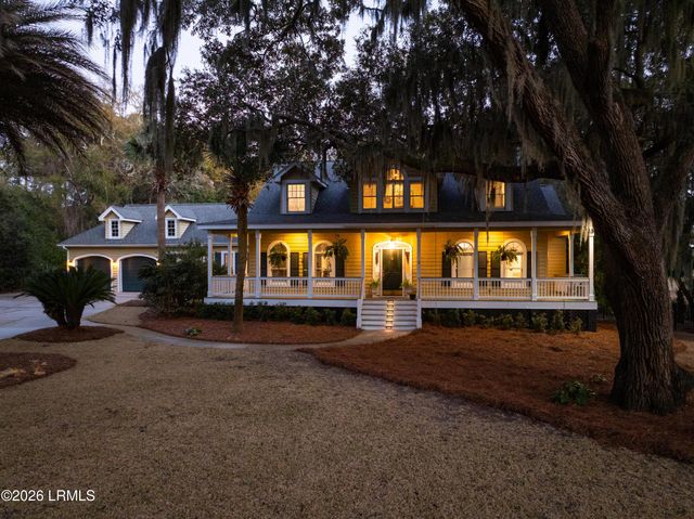 81 Dolphin Point Drive, Beaufort, SC 29907