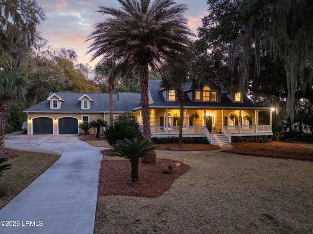 81 Dolphin Point Drive, Beaufort, SC 29907