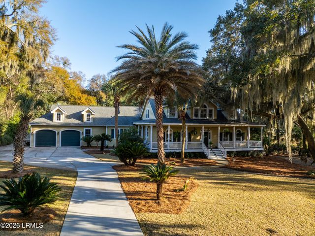 81 Dolphin Point Drive, Beaufort, SC 29907