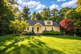 104 Peter Rd, Plymouth, MA 02360