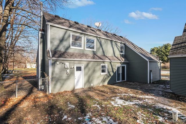 1364 Munson Street, Burton, MI 48509