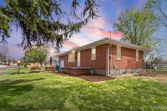 340 Ruth Avenue, Cottage Hills, IL 62018