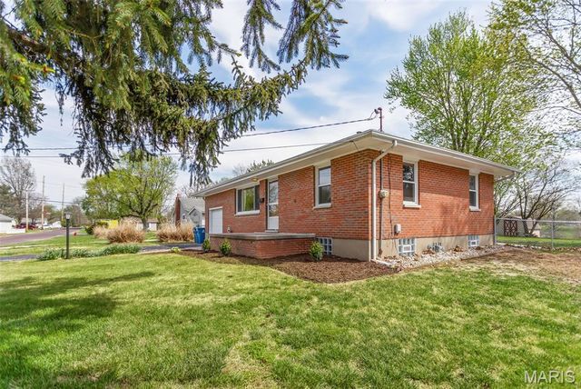 340 Ruth Avenue, Cottage Hills, IL 62018