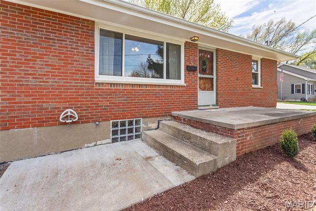 340 Ruth Avenue, Cottage Hills, IL 62018