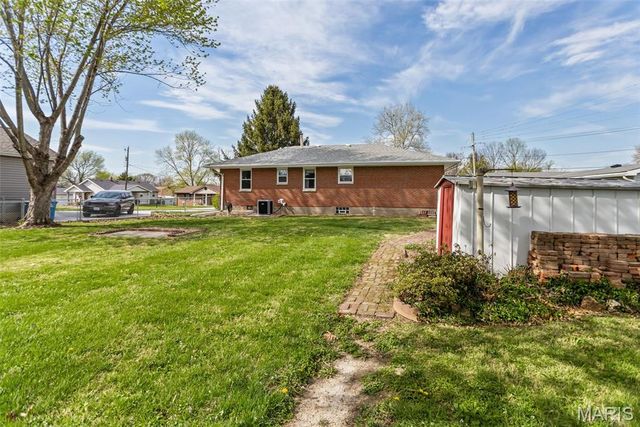 340 Ruth Avenue, Cottage Hills, IL 62018