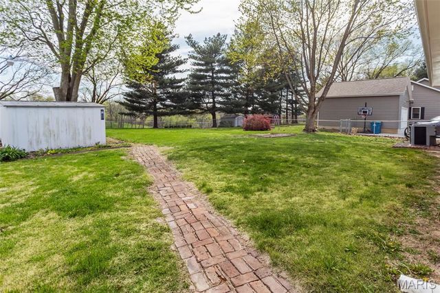 340 Ruth Avenue, Cottage Hills, IL 62018