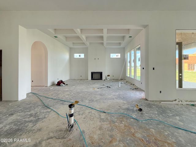 111 Summit Heights Drive, Youngsville, LA 70592