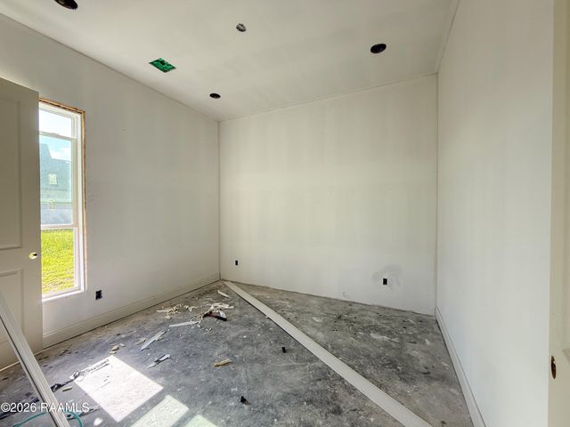 111 Summit Heights Drive, Youngsville, LA 70592