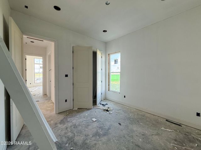 111 Summit Heights Drive, Youngsville, LA 70592