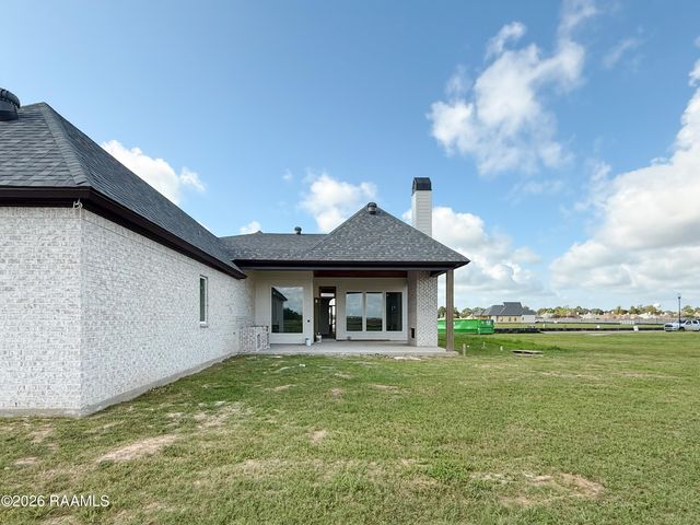 111 Summit Heights Drive, Youngsville, LA 70592
