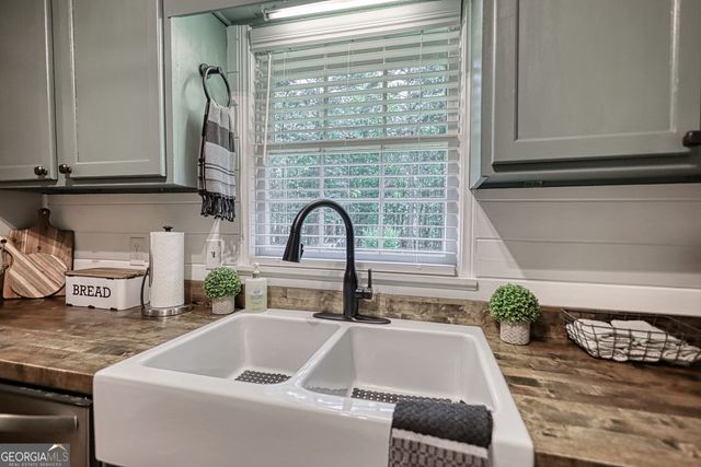 5090 Donald Drive, Loganville, GA 30052