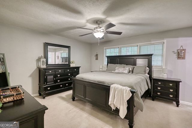 5090 Donald Drive, Loganville, GA 30052