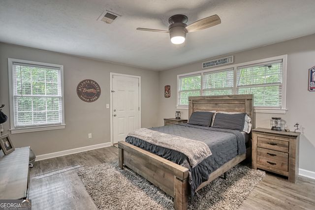 5090 Donald Drive, Loganville, GA 30052