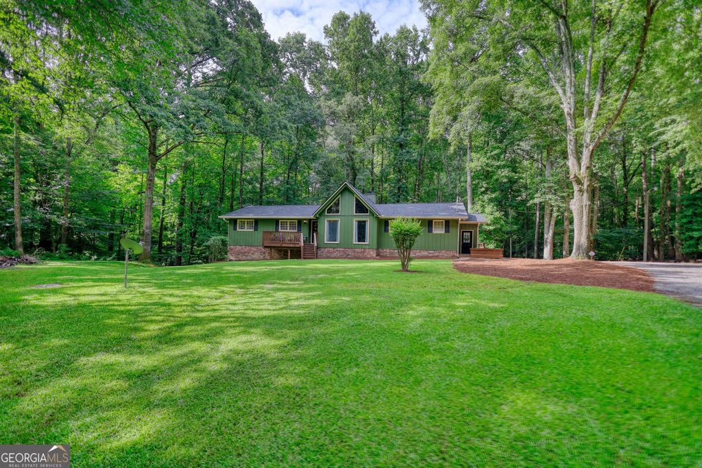 5090 Donald Drive, Loganville, GA 30052