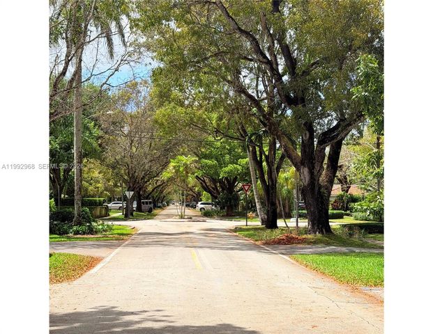 1032 Obispo Ave, Coral Gables, FL 33134