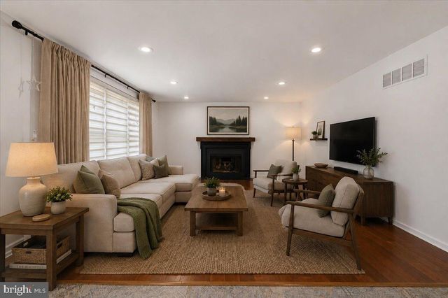 124 MOUNTAIN OAKS RD, Yardley, PA 19067