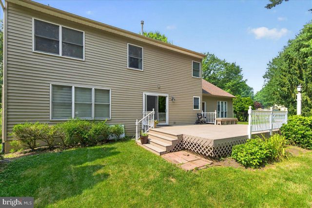 124 MOUNTAIN OAKS RD, Yardley, PA 19067