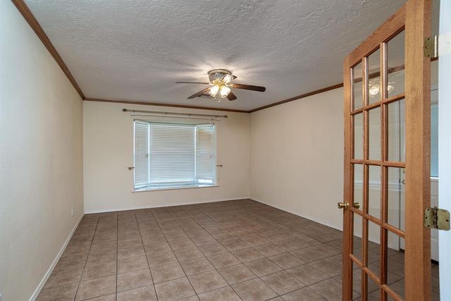 1102 E Mahar Drive, Perkins, OK 74059