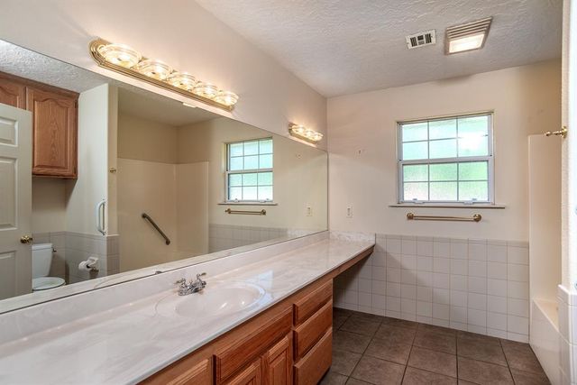 1102 E Mahar Drive, Perkins, OK 74059