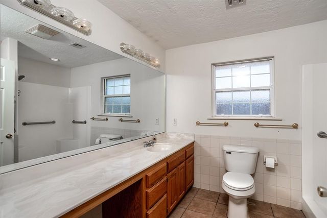 1102 E Mahar Drive, Perkins, OK 74059