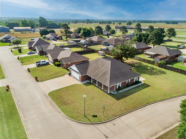1102 E Mahar Drive, Perkins, OK 74059