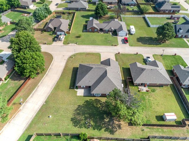 1102 E Mahar Drive, Perkins, OK 74059