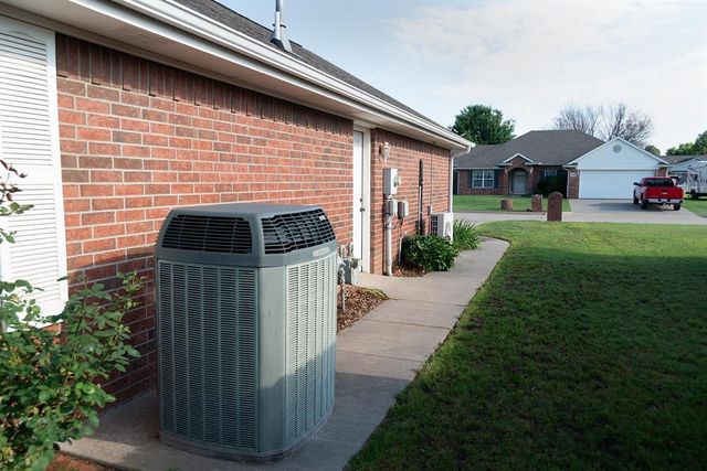 1102 E Mahar Drive, Perkins, OK 74059
