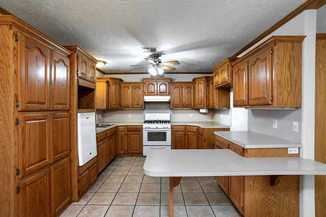 1102 E Mahar Drive, Perkins, OK 74059