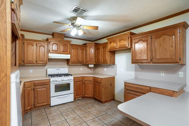 1102 E Mahar Drive, Perkins, OK 74059