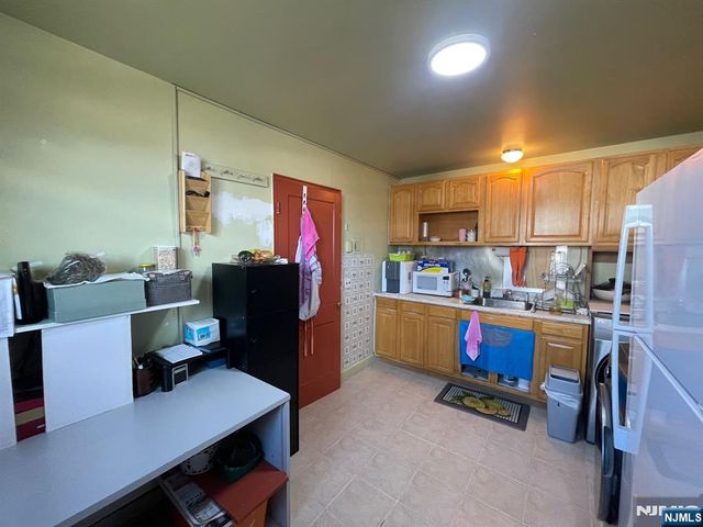 220 Bloomfield Avenue, Montclair, NJ 07042
