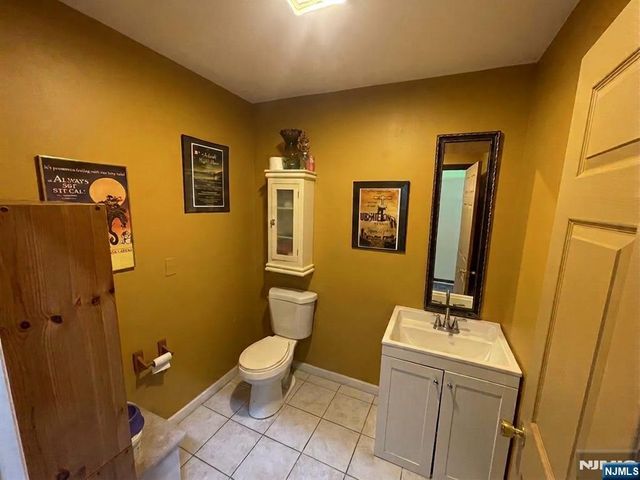 220 Bloomfield Avenue, Montclair, NJ 07042
