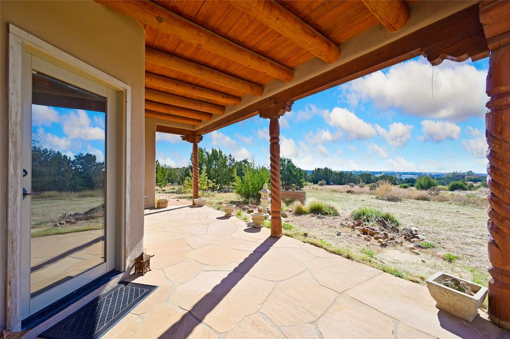 8 Cerrado Drive, Santa Fe, NM 87508