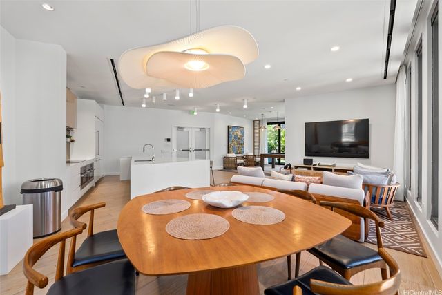 987 Queen Street 2616, Honolulu, HI 96814