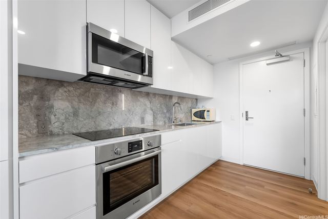 987 Queen Street 2616, Honolulu, HI 96814