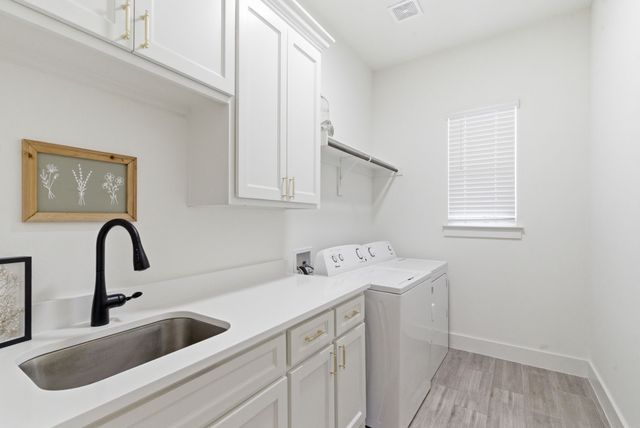 815 Wind River Pass, Azle, TX 76020