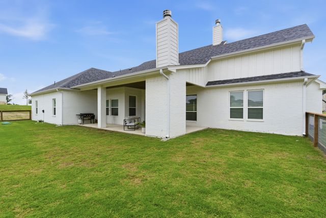 815 Wind River Pass, Azle, TX 76020