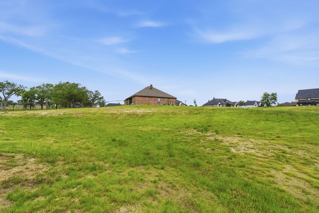 815 Wind River Pass, Azle, TX 76020