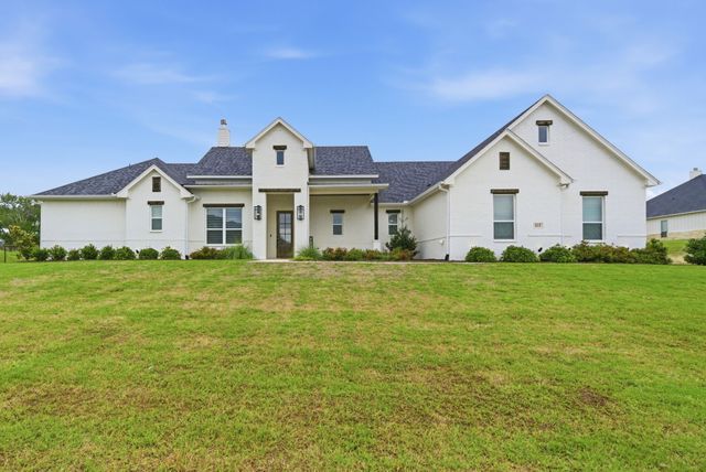815 Wind River Pass, Azle, TX 76020