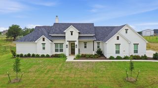815 Wind River Pass, Azle, TX 76020